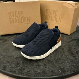Steve Madden Blue and White Sneakers Slip-On Style CUTES SHOES EVER 😍